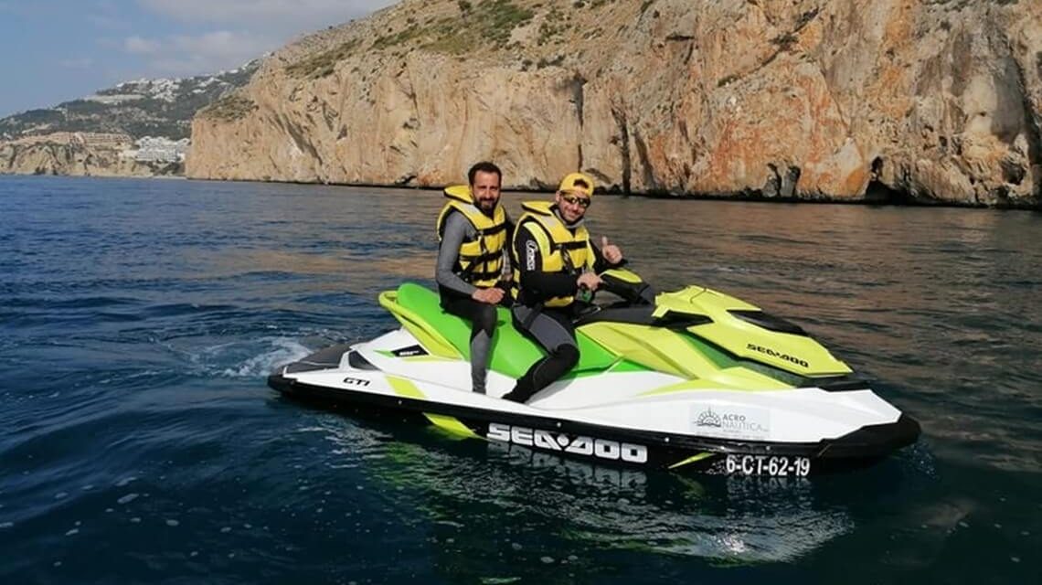 El verano nunca acaba y los bonos son la prueba