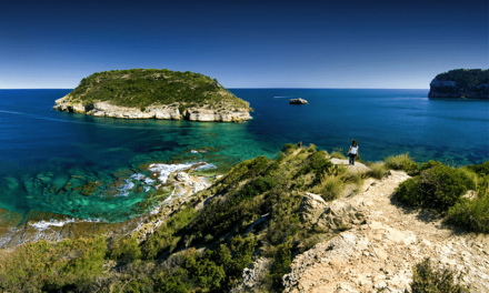 6 Lugares para Explorar en el Mar de Jávea