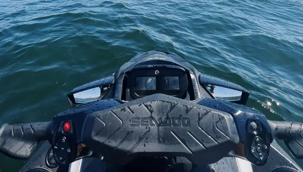 ¿Es lo mismo un Jet Ski que una Moto de Agua?