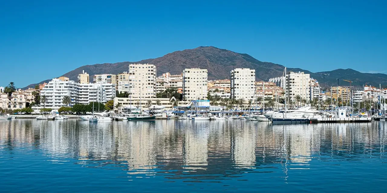 Acrojet abre una nueva base de motos de agua en Estepona