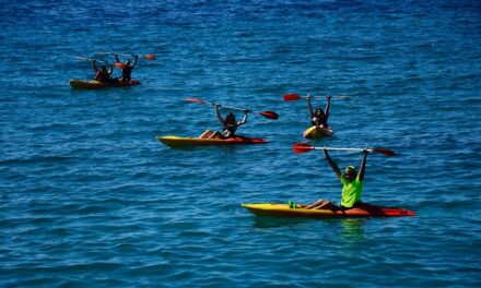 Consejos para practicar kayak de forma segura
