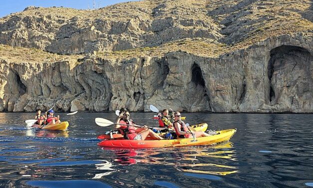 Descubre Altea desde el mar: Kayak y Paddle Surf con Acrojet