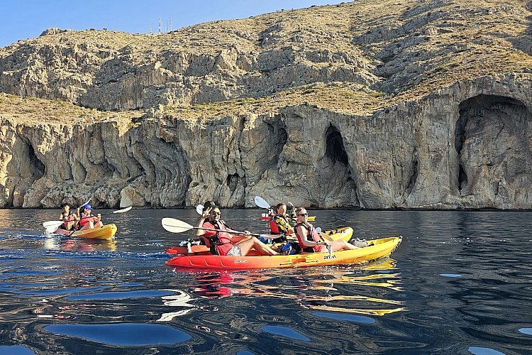 Descubre Altea desde el mar: Kayak y Paddle Surf con Acrojet