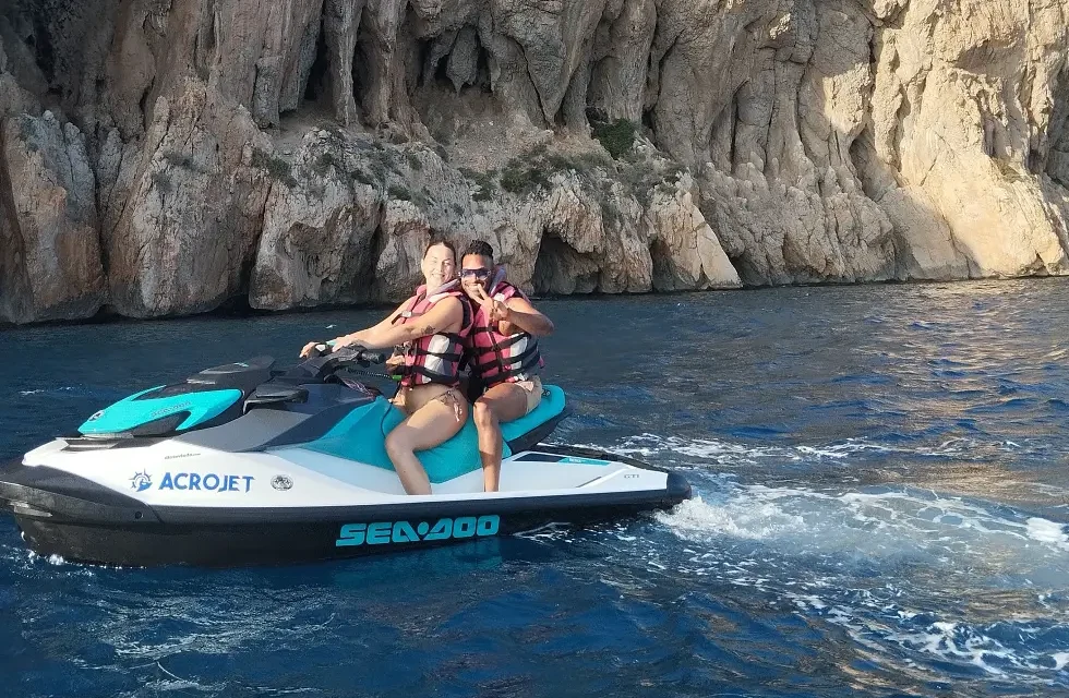 Ruta en moto acuática de Calpe a Moraira: Una travesía por la costa Alicantina
