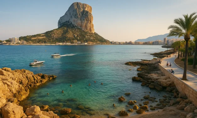 Calpe y el mar: un encuentro entre acantilados, historia y salitre