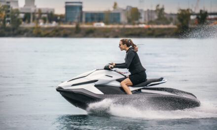 Motos de agua eléctricas: el futuro sostenible del jet ski premium