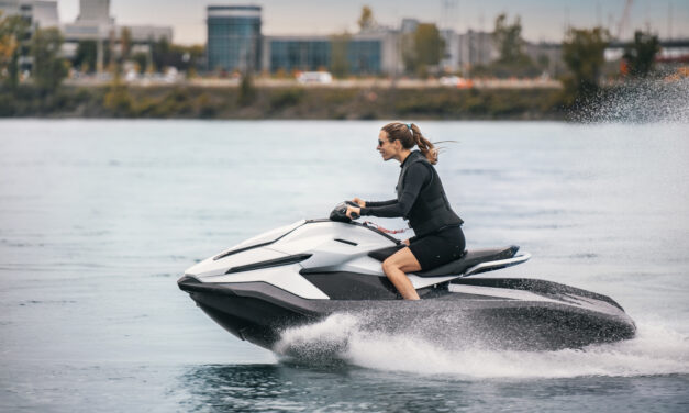 Motos de agua eléctricas: el futuro sostenible del jet ski premium
