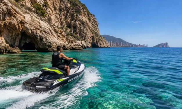 Las mejores rutas en moto de agua en Altea, Mascarat y la Isla de Benidorm